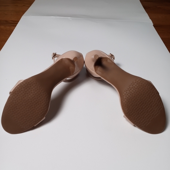 BP Luminate Ankle Strap Sandal - Picture 5 of 6